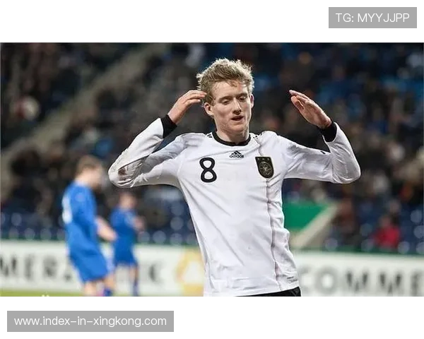 多特门前抢点形成致胜一击：解码极致效率的现代前锋术