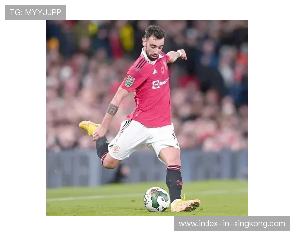 布鲁诺定位球直接破网曼联庆祝